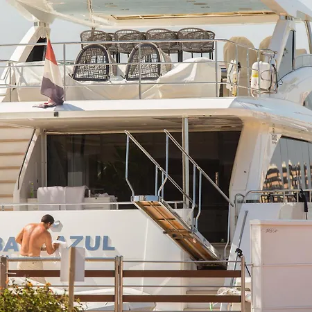 Marina Real Eli דירה *